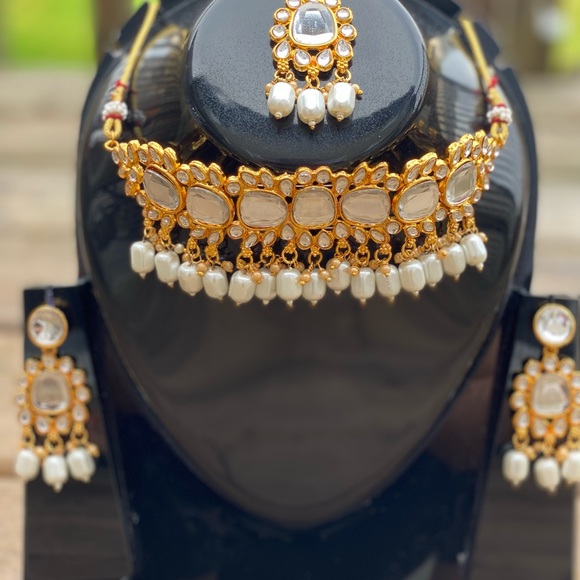 Gold Plated choker necklace set - Picture 6 of 14